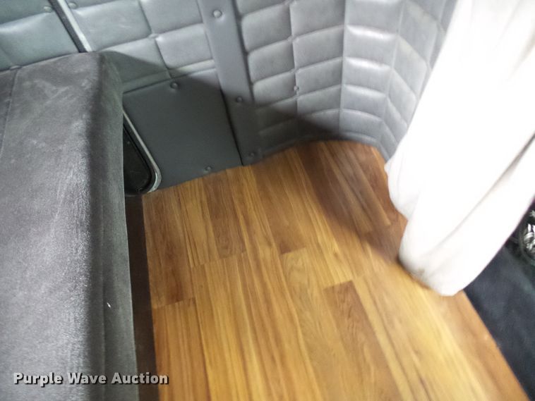 image for item DL0921 2000 Peterbilt 379  semi truck