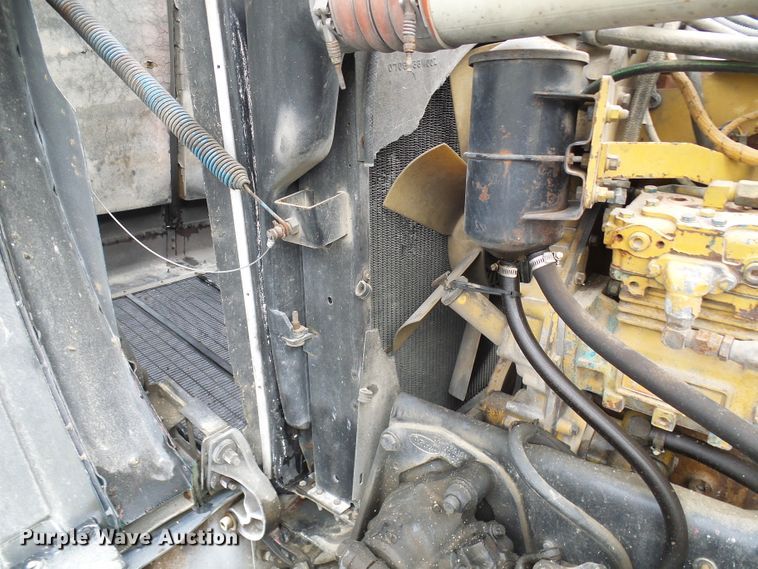 image for item DL0921 2000 Peterbilt 379  semi truck