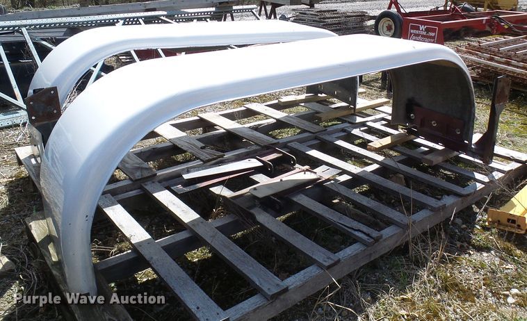 image for item DL0921 2000 Peterbilt 379  semi truck