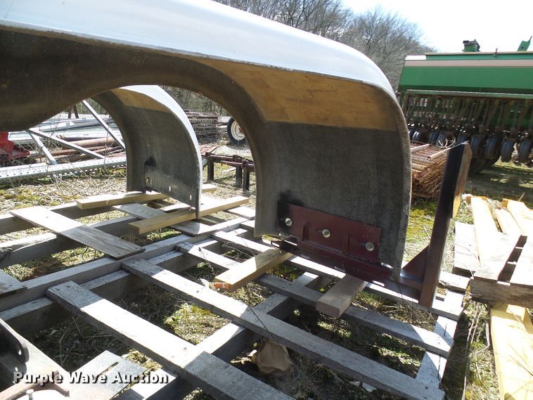 image for item DL0921 2000 Peterbilt 379  semi truck