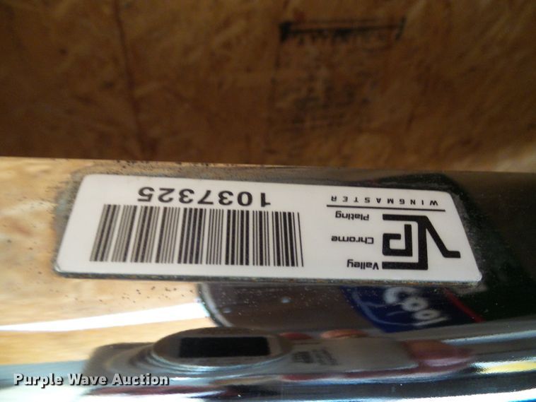 image for item DL0921 2000 Peterbilt 379  semi truck