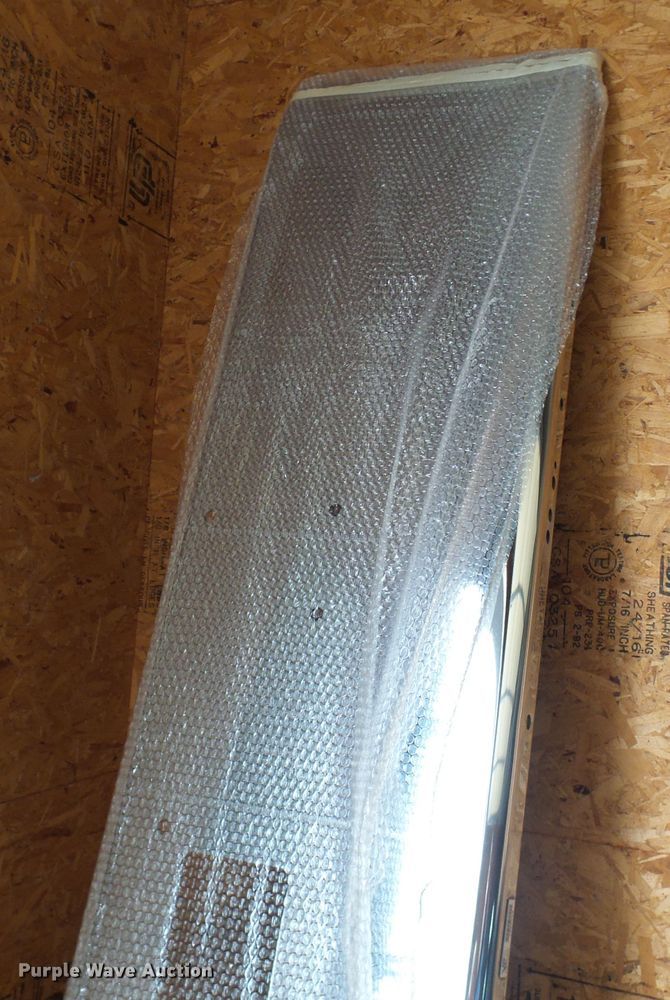 image for item DL0921 2000 Peterbilt 379  semi truck