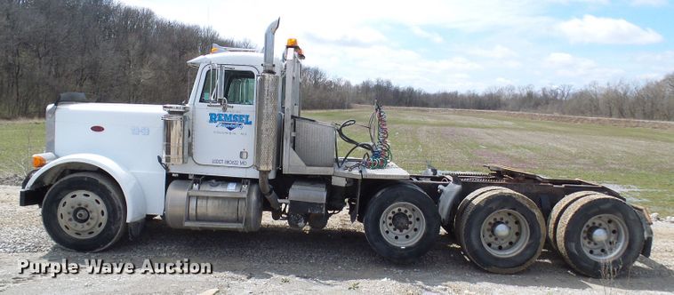 image for item DL0926 1992 Peterbilt 379  semi truck