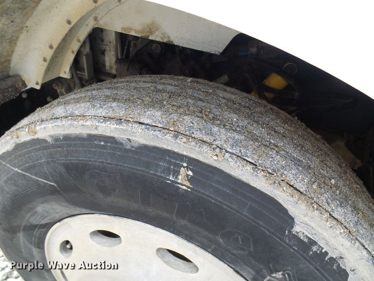 image for item DL0926 1992 Peterbilt 379  semi truck