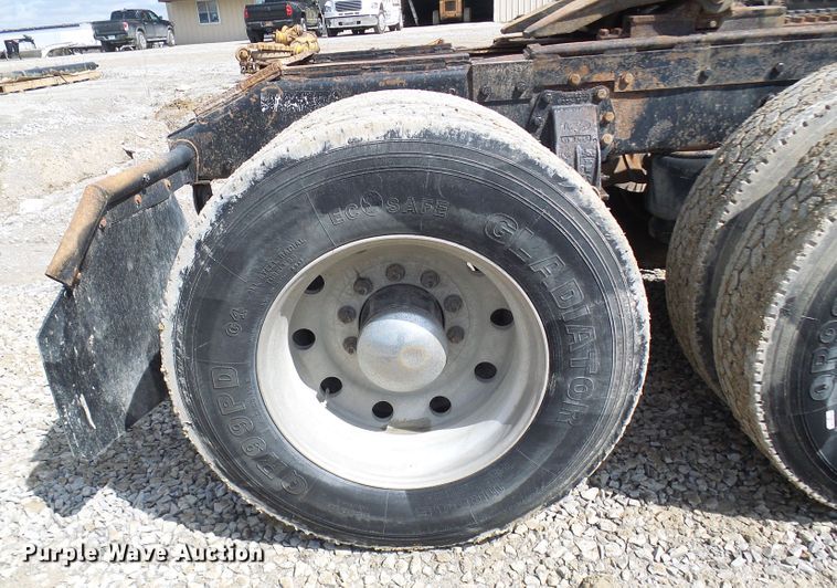 image for item DL0926 1992 Peterbilt 379  semi truck