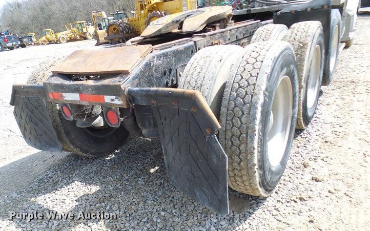 image for item DL0926 1992 Peterbilt 379  semi truck