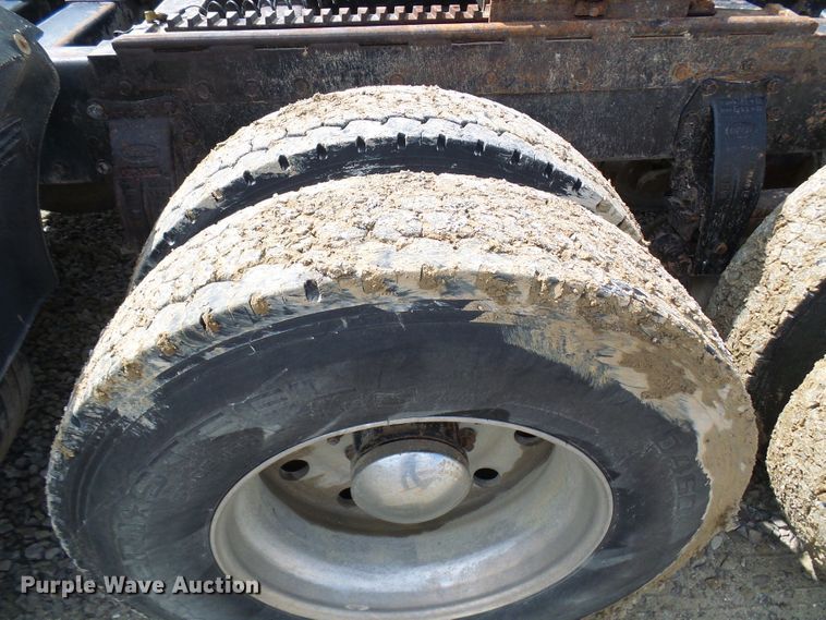 image for item DL0926 1992 Peterbilt 379  semi truck