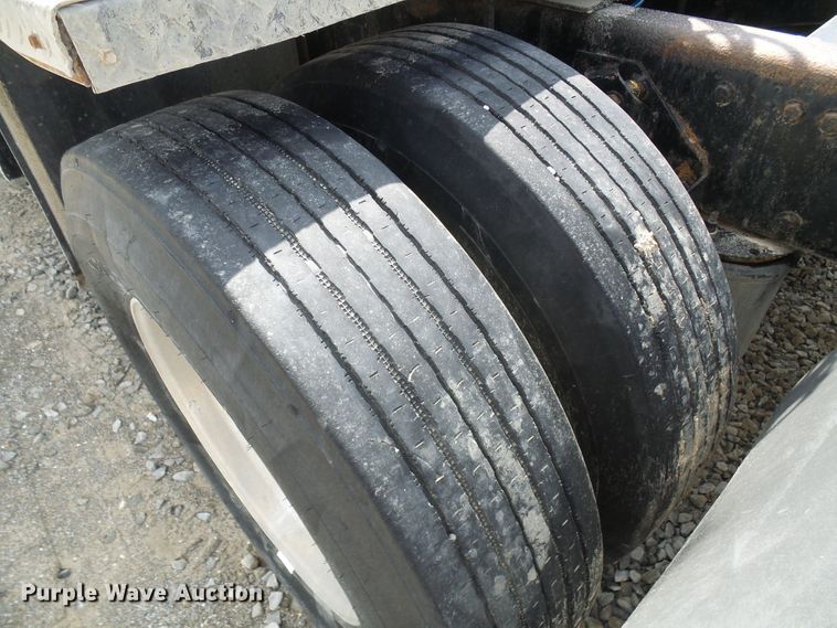 image for item DL0926 1992 Peterbilt 379  semi truck