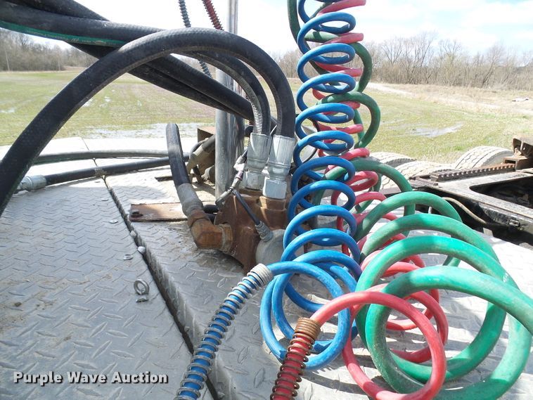 image for item DL0926 1992 Peterbilt 379  semi truck