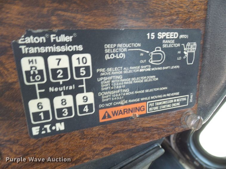 image for item DL0926 1992 Peterbilt 379  semi truck