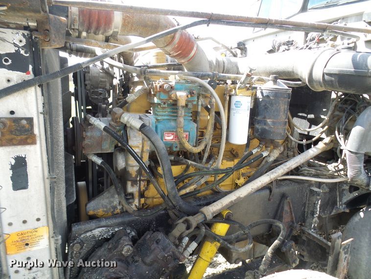 image for item DL0926 1992 Peterbilt 379  semi truck