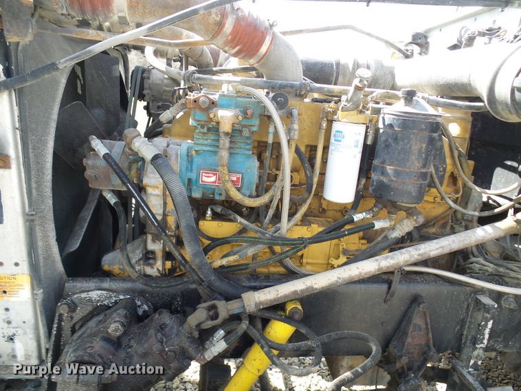 image for item DL0926 1992 Peterbilt 379  semi truck