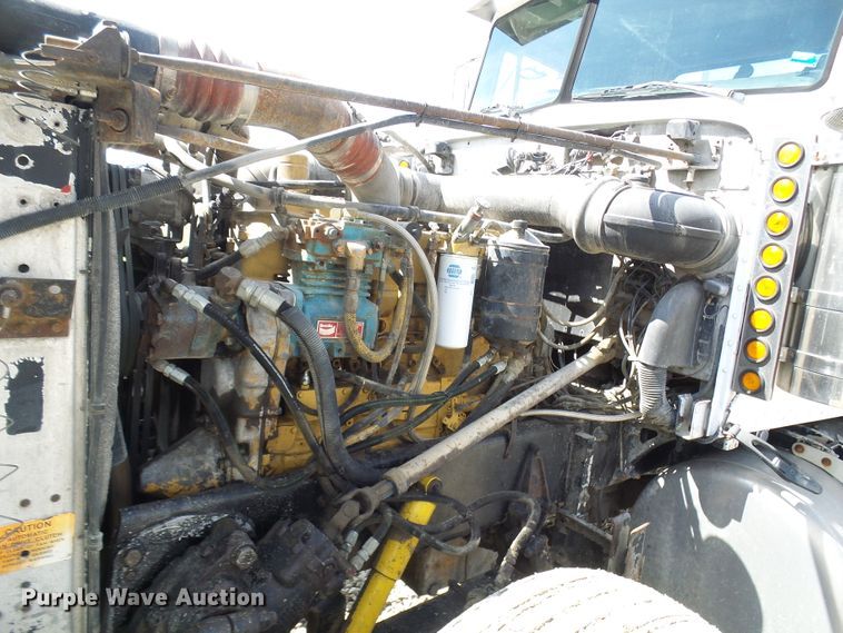 image for item DL0926 1992 Peterbilt 379  semi truck