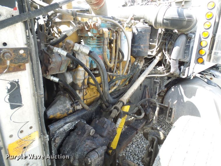 image for item DL0926 1992 Peterbilt 379  semi truck