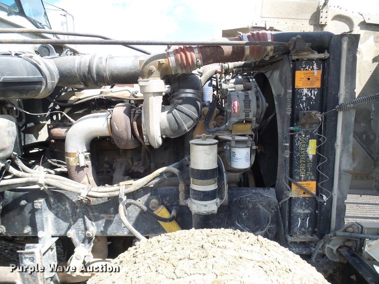 image for item DL0926 1992 Peterbilt 379  semi truck