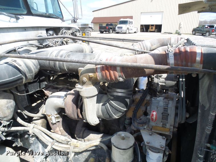 image for item DL0926 1992 Peterbilt 379  semi truck