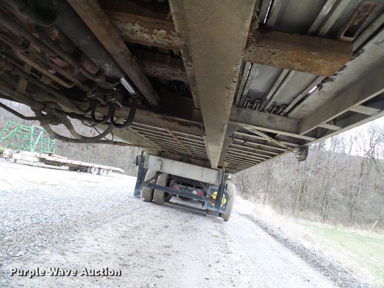 image for item DL0927 1994 Summit walking floor trailer