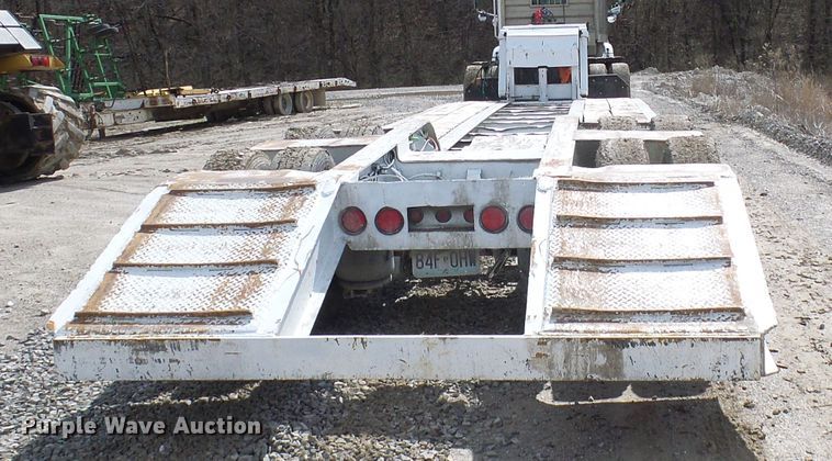 image for item DL0928 2000 Talbert TDW35SAHRG1T1 lowboy equipment trailer