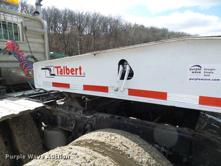 image for item DL0928 2000 Talbert TDW35SAHRG1T1 lowboy equipment trailer