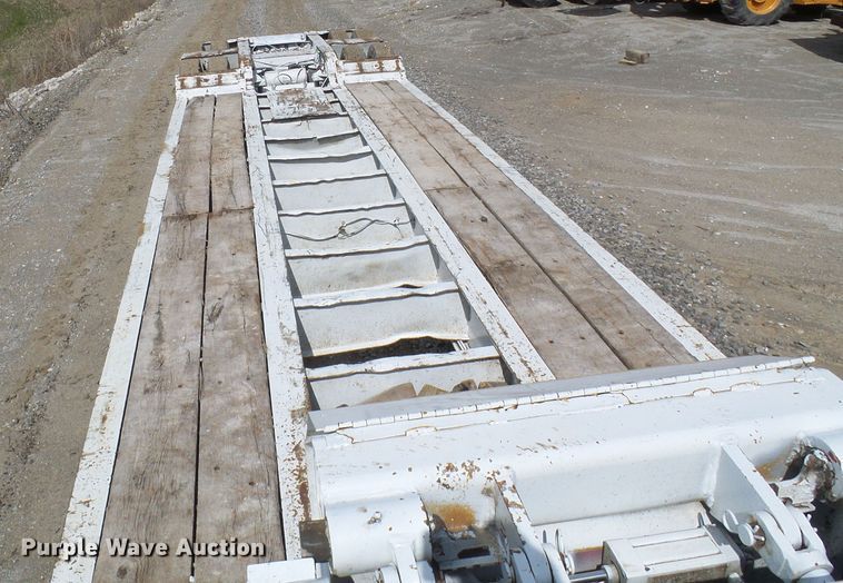 image for item DL0928 2000 Talbert TDW35SAHRG1T1 lowboy equipment trailer
