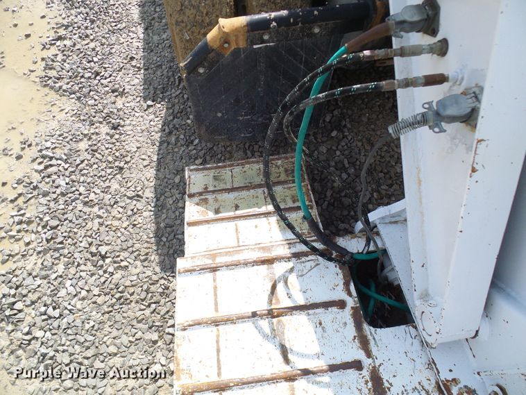 image for item DL0928 2000 Talbert TDW35SAHRG1T1 lowboy equipment trailer