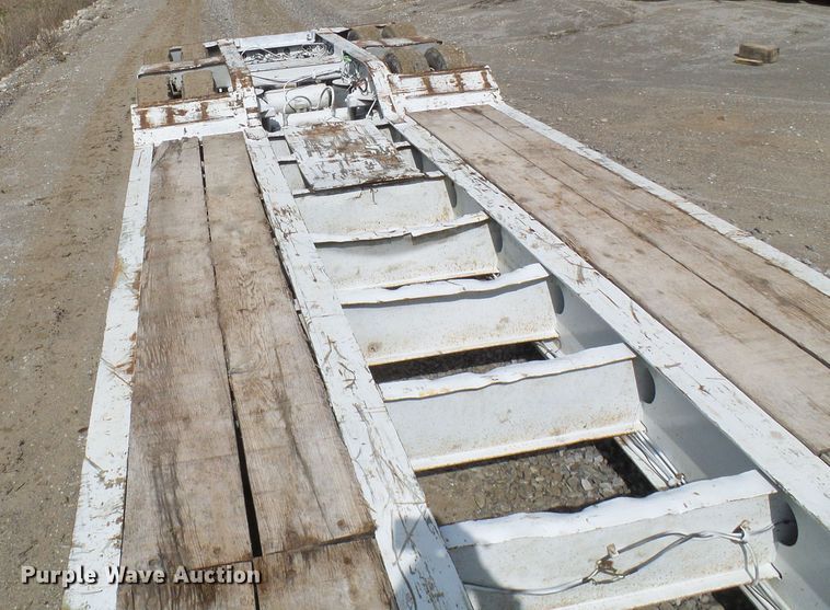 image for item DL0928 2000 Talbert TDW35SAHRG1T1 lowboy equipment trailer
