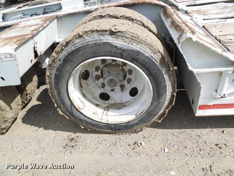 image for item DL0928 2000 Talbert TDW35SAHRG1T1 lowboy equipment trailer