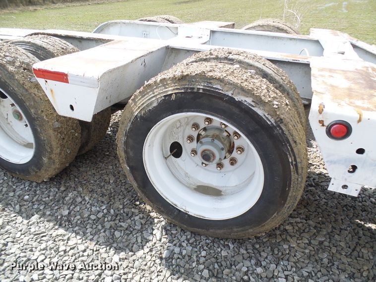 image for item DL0928 2000 Talbert TDW35SAHRG1T1 lowboy equipment trailer