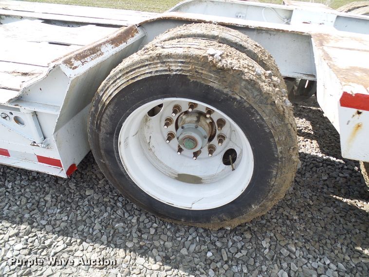 image for item DL0928 2000 Talbert TDW35SAHRG1T1 lowboy equipment trailer