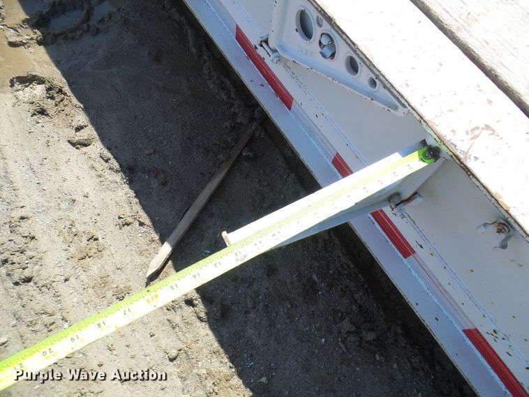 image for item DL0928 2000 Talbert TDW35SAHRG1T1 lowboy equipment trailer