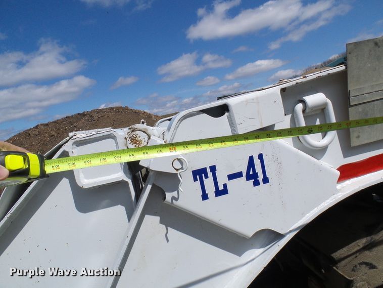 image for item DL0928 2000 Talbert TDW35SAHRG1T1 lowboy equipment trailer