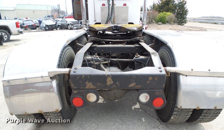 image for item DL0949 2007 Peterbilt 386  semi truck