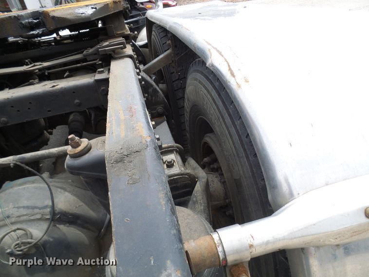 image for item DL0949 2007 Peterbilt 386  semi truck