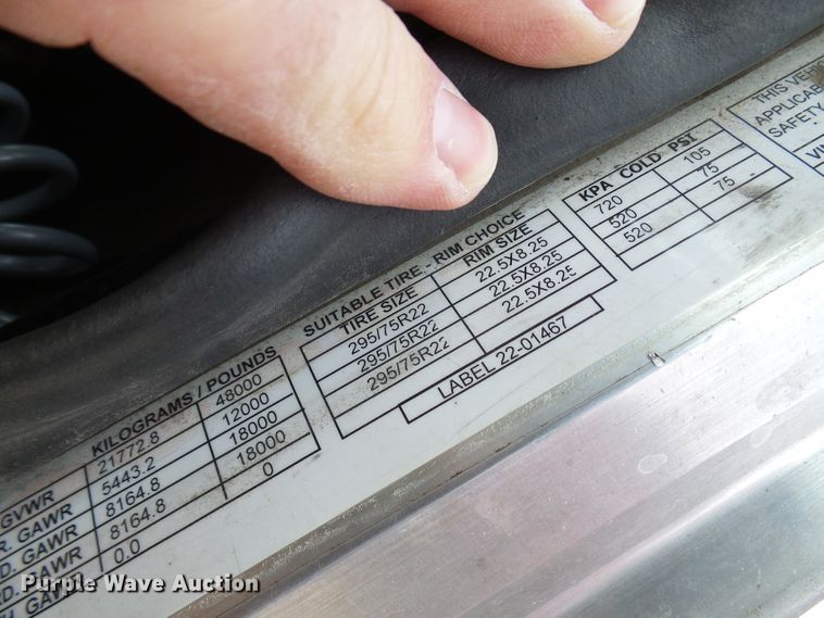 image for item DL0949 2007 Peterbilt 386  semi truck