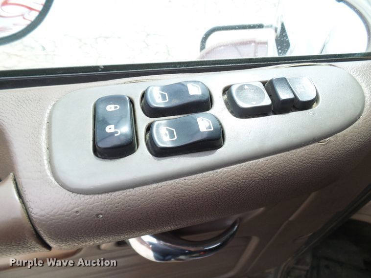 image for item DL0949 2007 Peterbilt 386  semi truck