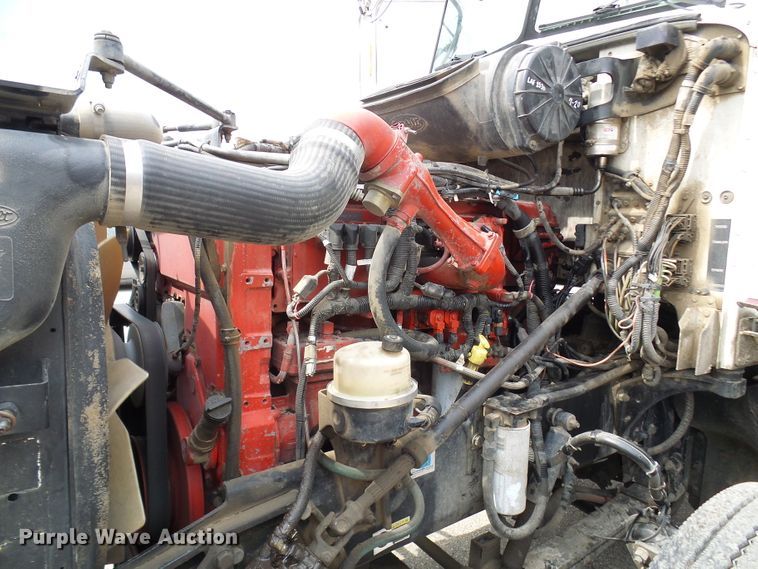 image for item DL0949 2007 Peterbilt 386  semi truck