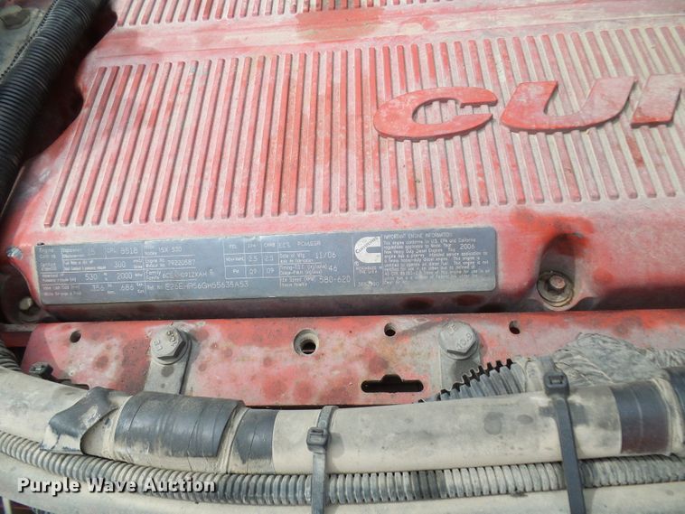 image for item DL0949 2007 Peterbilt 386  semi truck