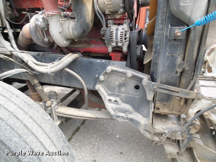 image for item DL0949 2007 Peterbilt 386  semi truck