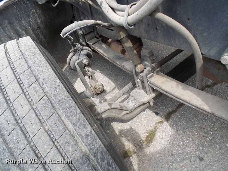 image for item DL0949 2007 Peterbilt 386  semi truck