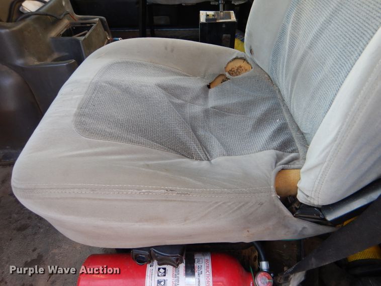 image for item DL2647 2005 Sterling AT9500  truck tractor