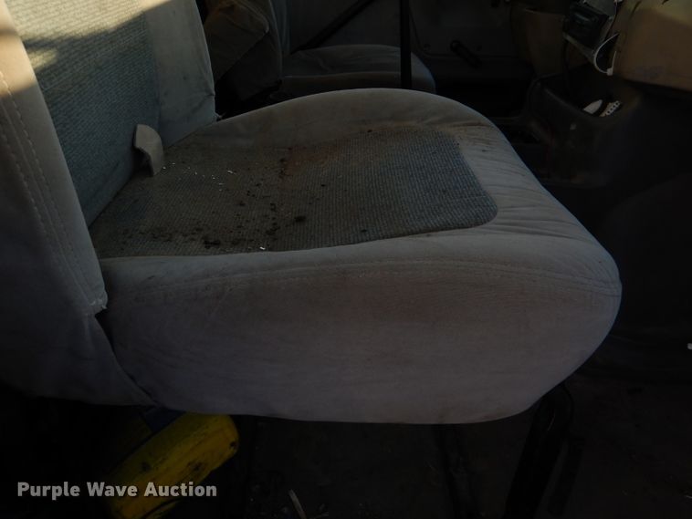 image for item DL2647 2005 Sterling AT9500  truck tractor