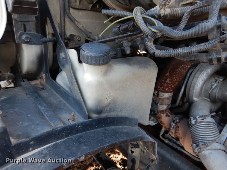 image for item DL2647 2005 Sterling AT9500  truck tractor