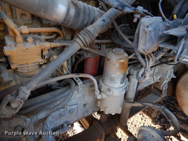 image for item DL2647 2005 Sterling AT9500  truck tractor