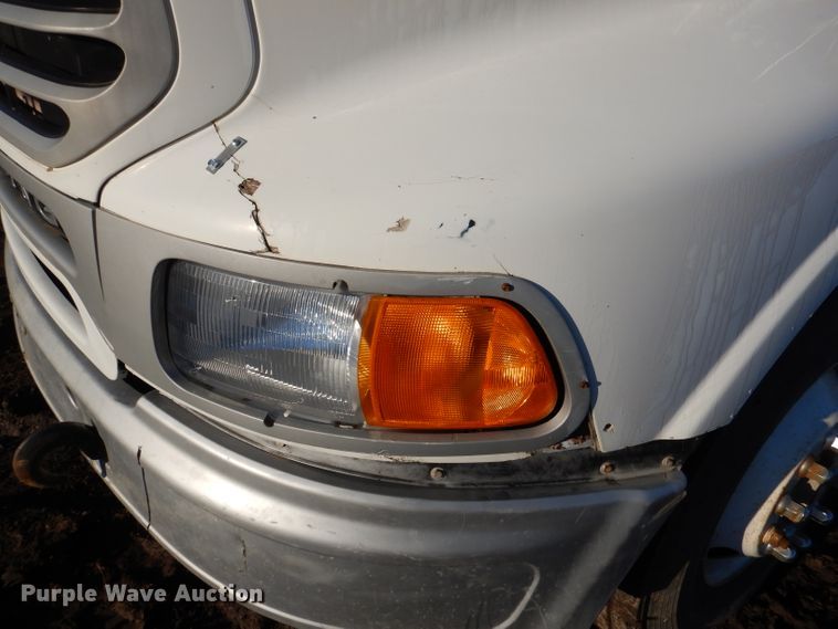 image for item DL2647 2005 Sterling AT9500  truck tractor