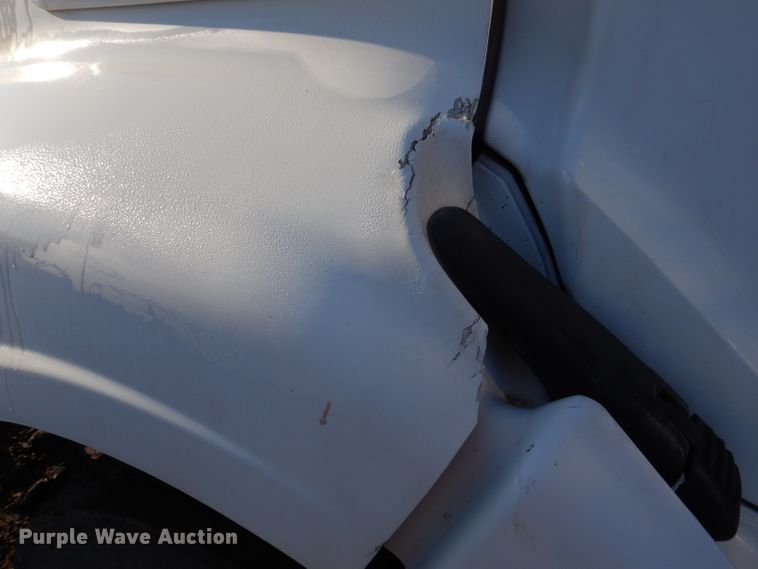 image for item DL2647 2005 Sterling AT9500  truck tractor