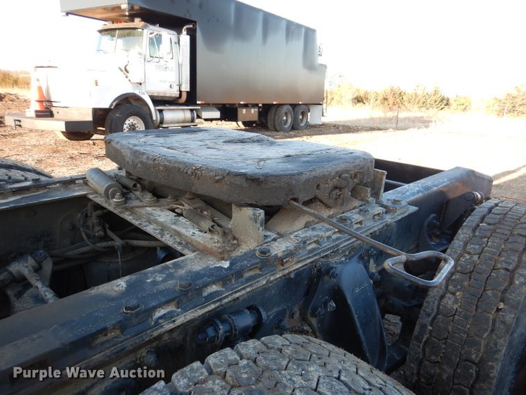 image for item DL2647 2005 Sterling AT9500  truck tractor