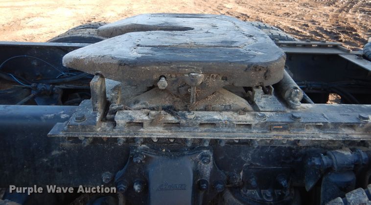 image for item DL2647 2005 Sterling AT9500  truck tractor