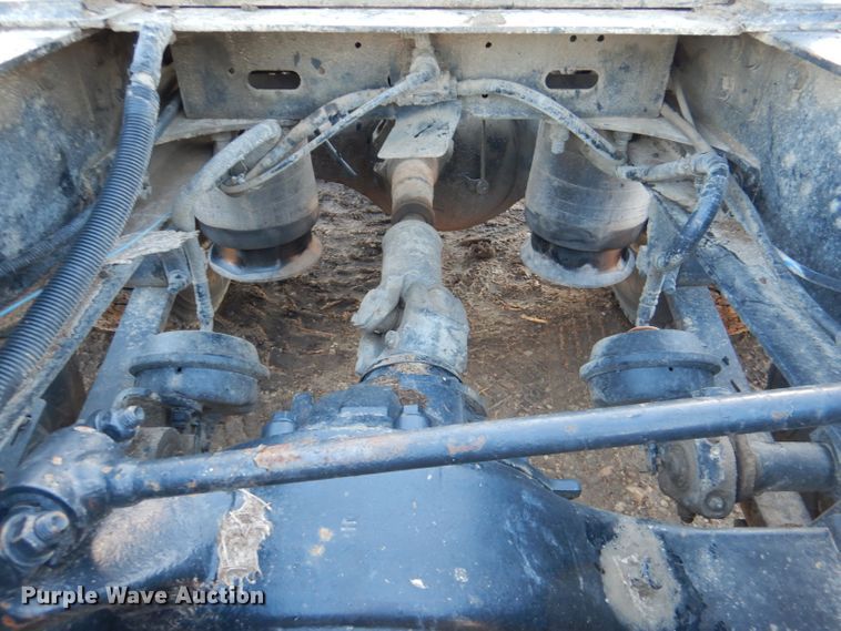 image for item DL2647 2005 Sterling AT9500  truck tractor