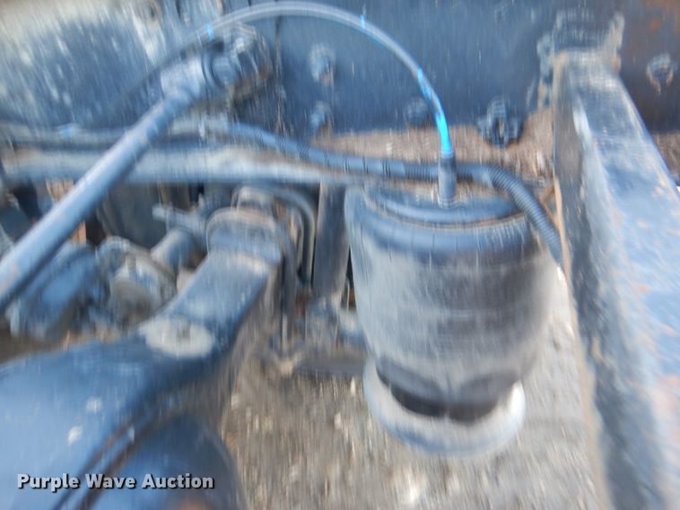 image for item DL2647 2005 Sterling AT9500  truck tractor