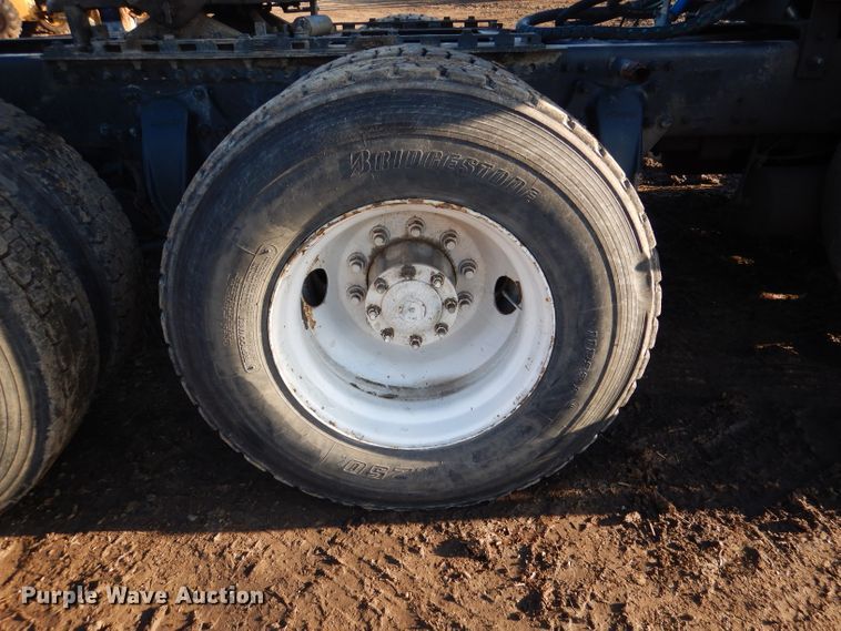 image for item DL2647 2005 Sterling AT9500  truck tractor